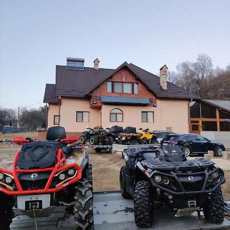 Вилла Casa Alesi Dragoslavele Экстерьер фото