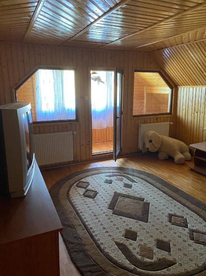 Вилла Casa Alesi Dragoslavele Экстерьер фото