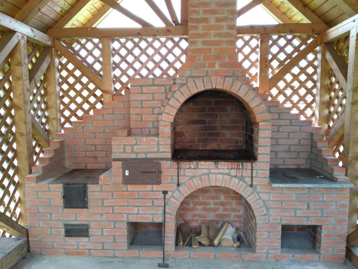 Вилла Casa Alesi Dragoslavele Экстерьер фото