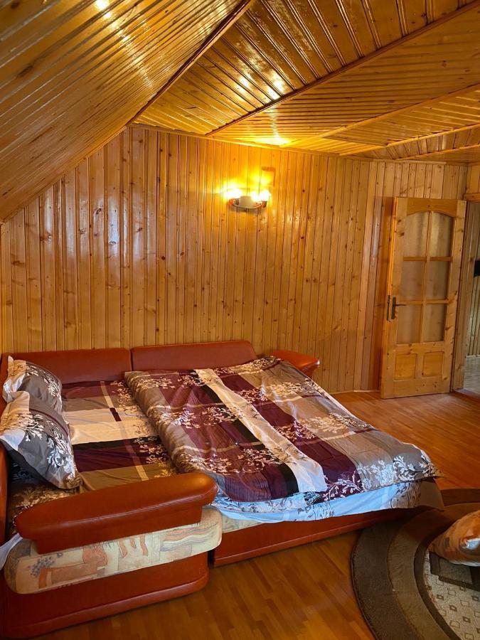 Вилла Casa Alesi Dragoslavele Экстерьер фото