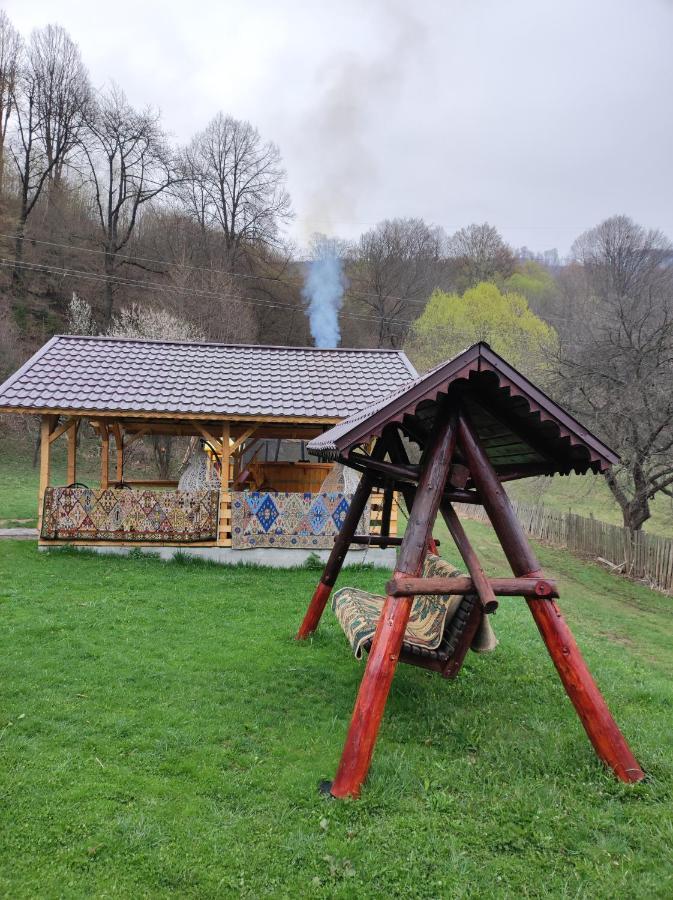 Вилла Casa Alesi Dragoslavele Экстерьер фото