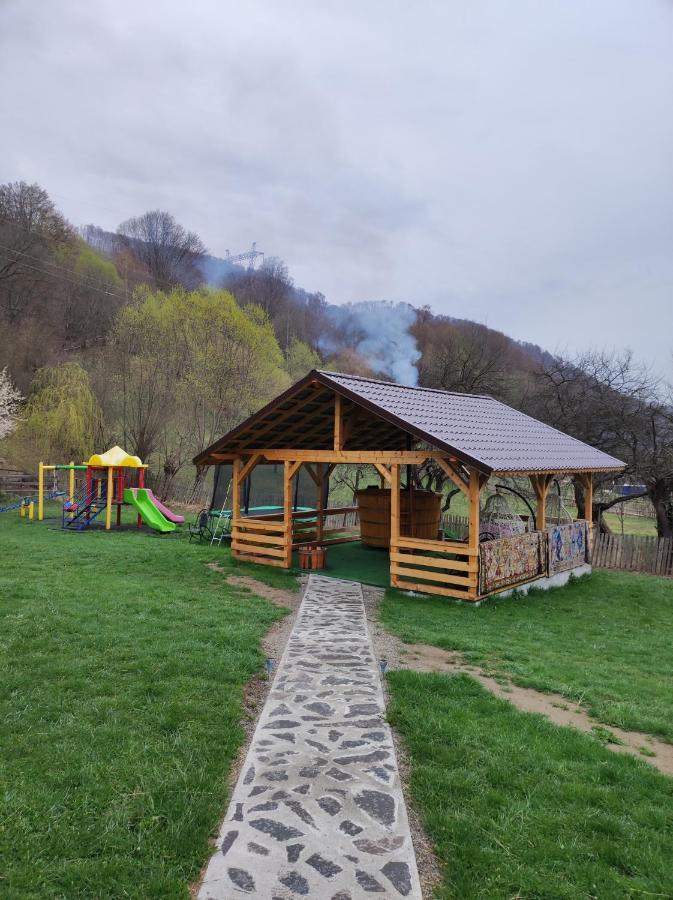 Вилла Casa Alesi Dragoslavele Экстерьер фото