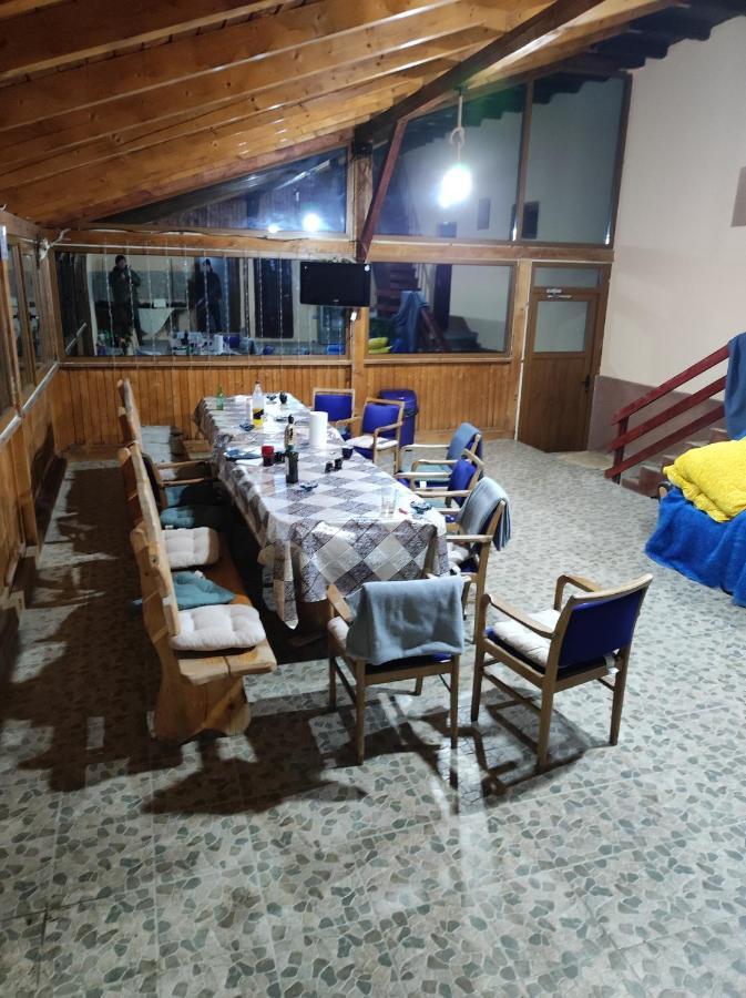 Вилла Casa Alesi Dragoslavele Экстерьер фото